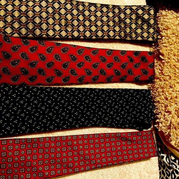 Four Great Looking Men’s Neckties! - Picture 1 of 5